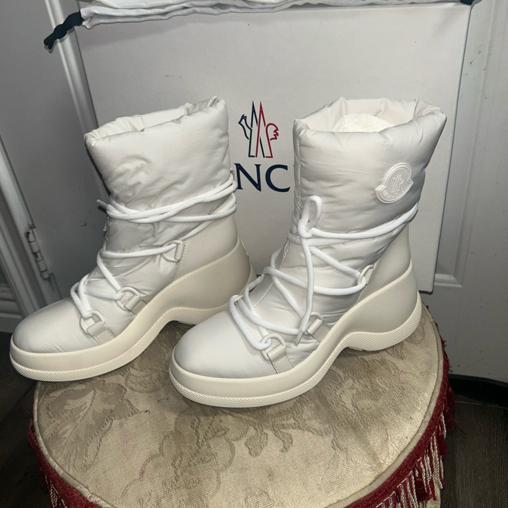 new Moncler Women's Resile Apres Ankle Tie light beige Boots Sz 38.5 - Picture 10 of 16